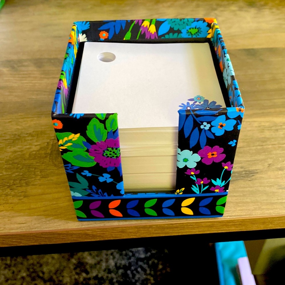 Vera Bradley Desk Paper